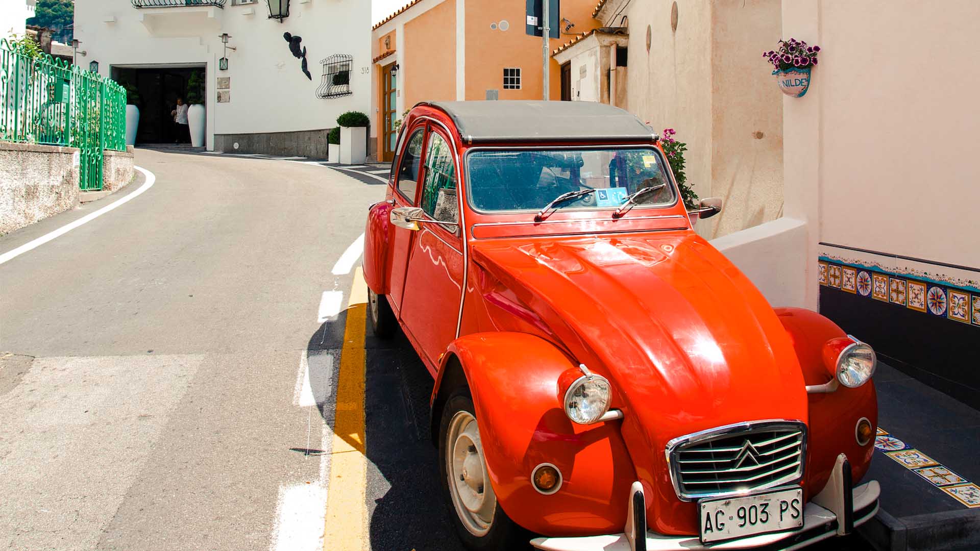 How to plan a romantic road trip around the Amalfi Coast