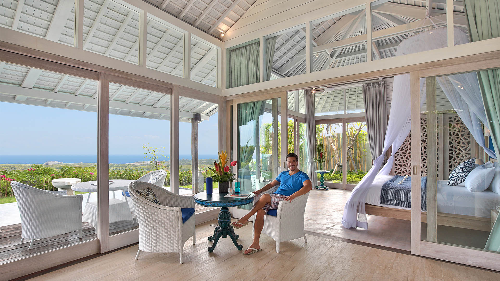 Independent Minds: Max Loong, Hidden Hills Villas