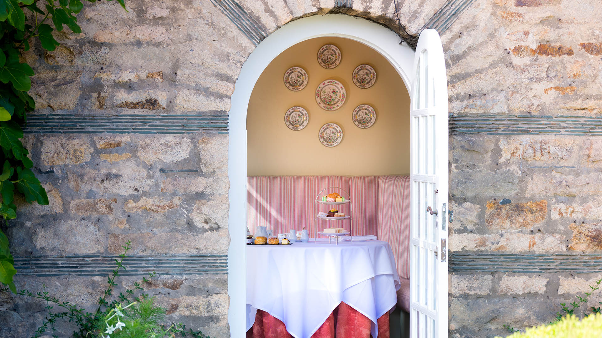 10 of the best afternoon teas in the UK