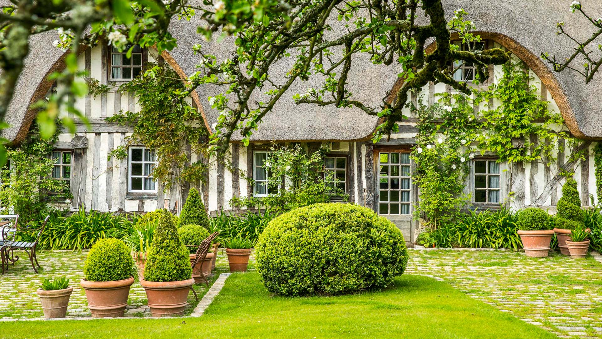In full bloom: the loveliest hotel rooms with gardens