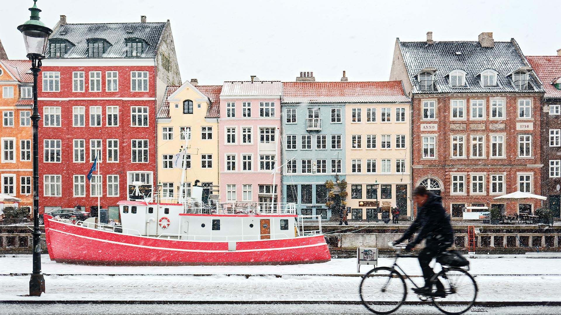 10 city breaks that are even more magical in winter