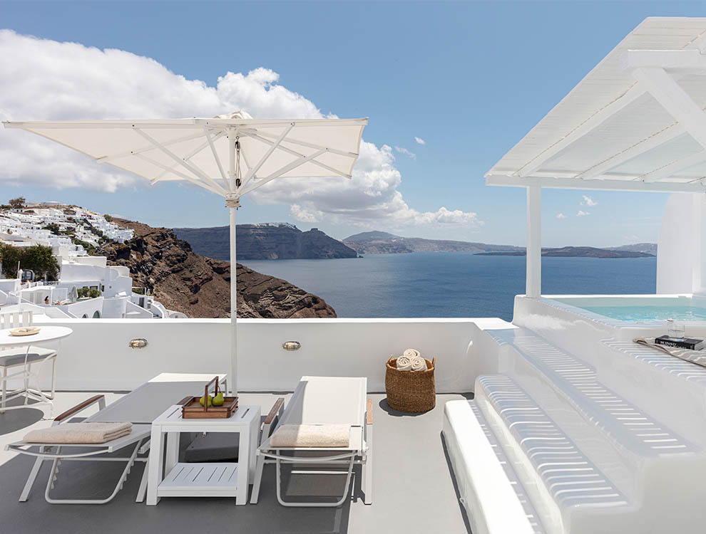 The hottest honeymoon hotels in Greece - Small Luxury Hotels of the ...