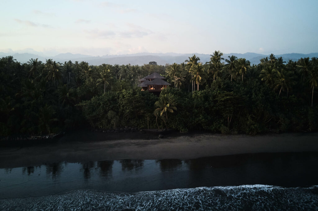 LOST LINDENBERG, Bali – Indonesia